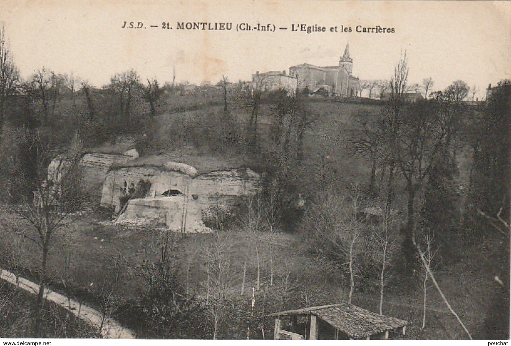 AL24 -(17) MONTLIEU  -  L ' EGLISE ET LES CARRIERES - VUE GENERALE - EDIT. DUPUIS , ANGOULEME    2 SCANS - Other & Unclassified