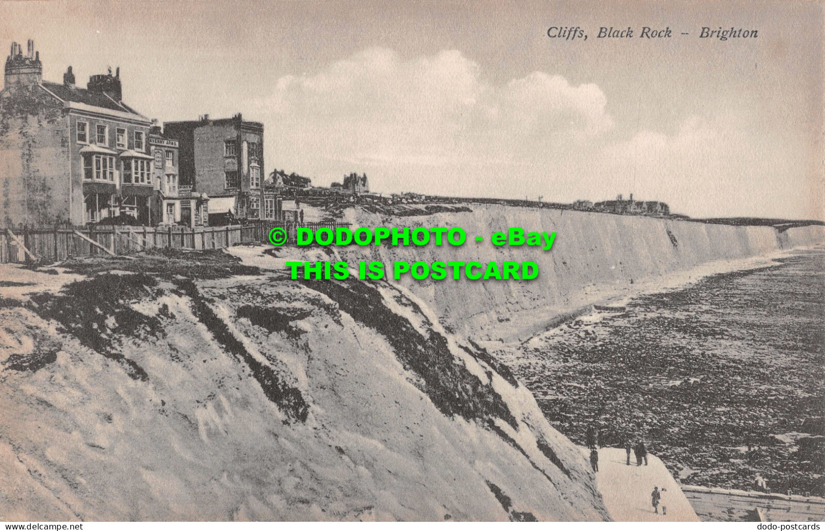 R537178 Brighton. Cliffs. Black Rock. Postcard - Monde