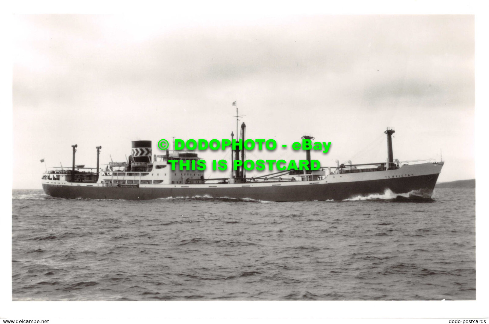 R537188 Ship In Sea. RP. Postcard - Monde
