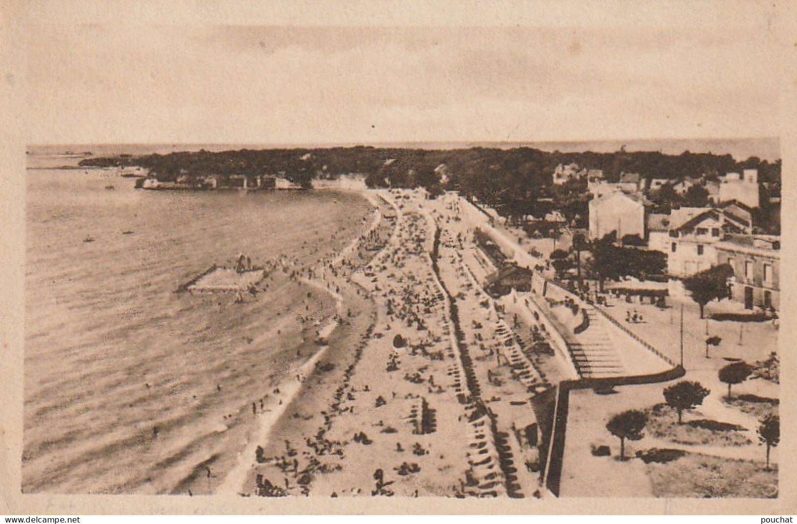 AL26 -(17) FOURAS  -  LA PLAGE ET BOIS DU CASINO - VUE GENERALE -  2 SCANS  . - Fouras-les-Bains