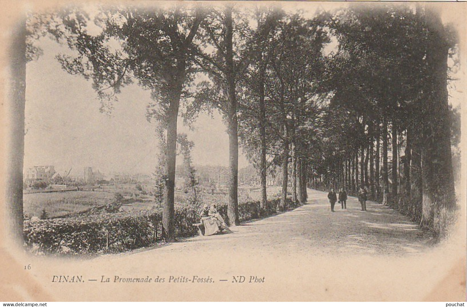 BE8  -(22) DINAN  - LA  PROMENADE DES PETITS FOSSES  - ANIMATION  - 2 SCANS - Dinan