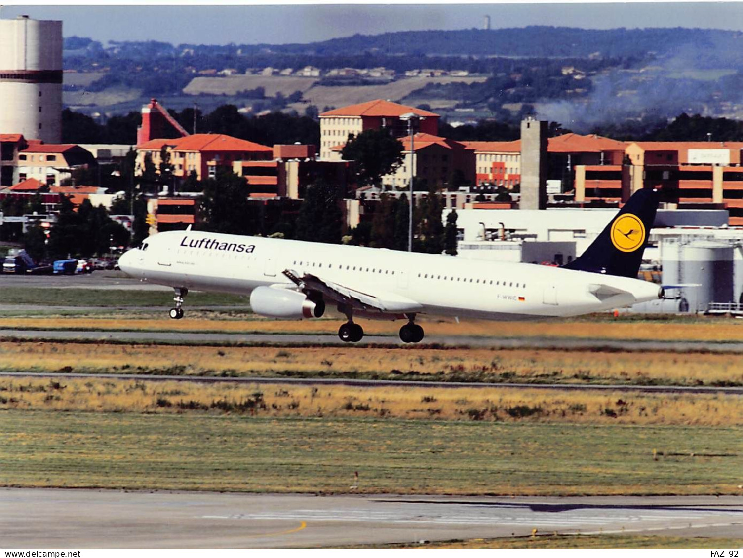 Airbus A321 - Lufthansa - 180 X 130 Mm. - Photo Presse Originale - Aviación