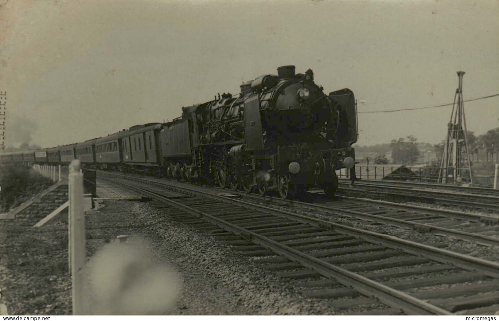 Train 185 Paris-Liège-Cologne - Photo L. Hermann - En L'état - Treinen