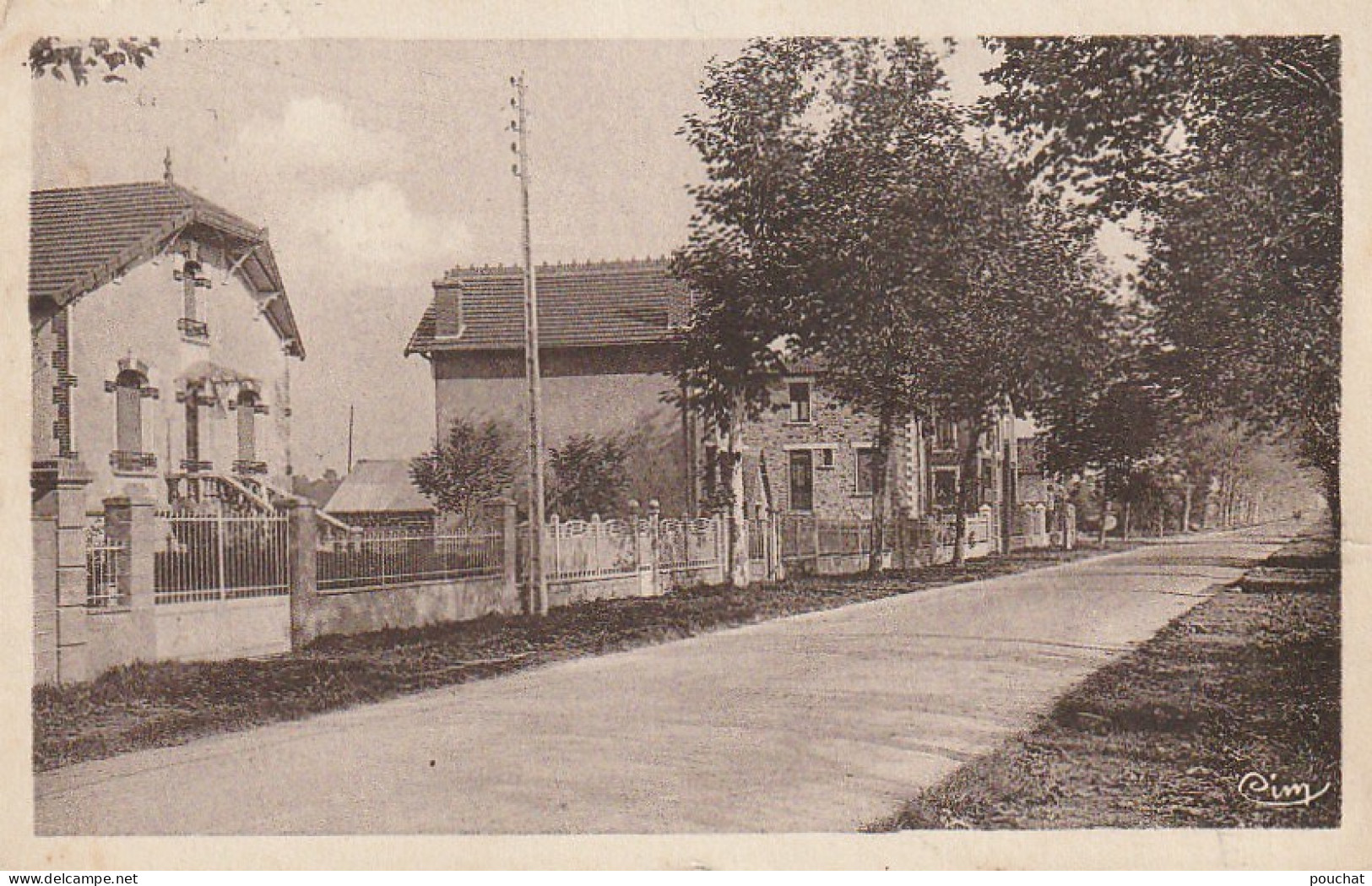 BE13-(23) GOUZON  - ROUTE DE MONTLUCON  -  VILLAS  -  2 SCANS - Autres & Non Classés