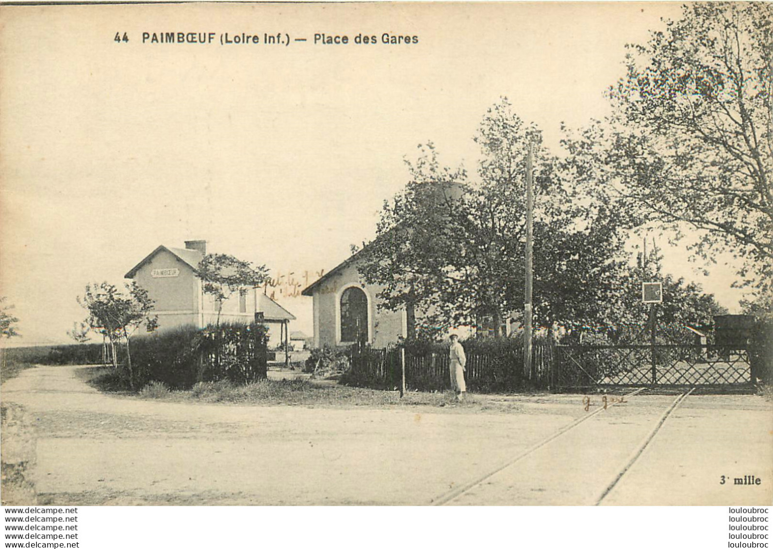 PAIMBOEUF PLACE DES GARES - Paimboeuf