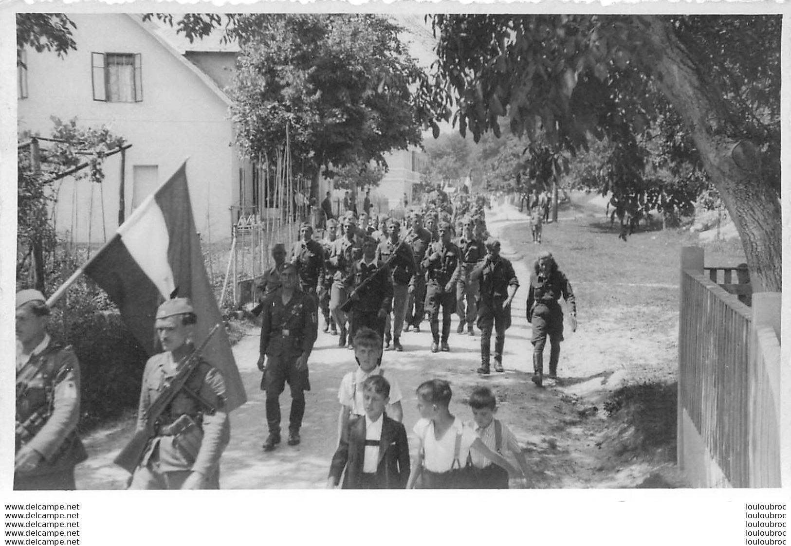 CARTE PHOTO YOUGOSLAVIE SOLDATS YOUGOSLAVES SECONDE GUERRE MONDIALE R2 - Guerra 1939-45