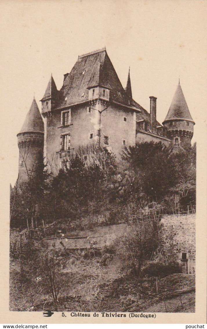 BE16 -(24) CHATEAU DE THIVIERS  -  2 SCANS - Thiviers