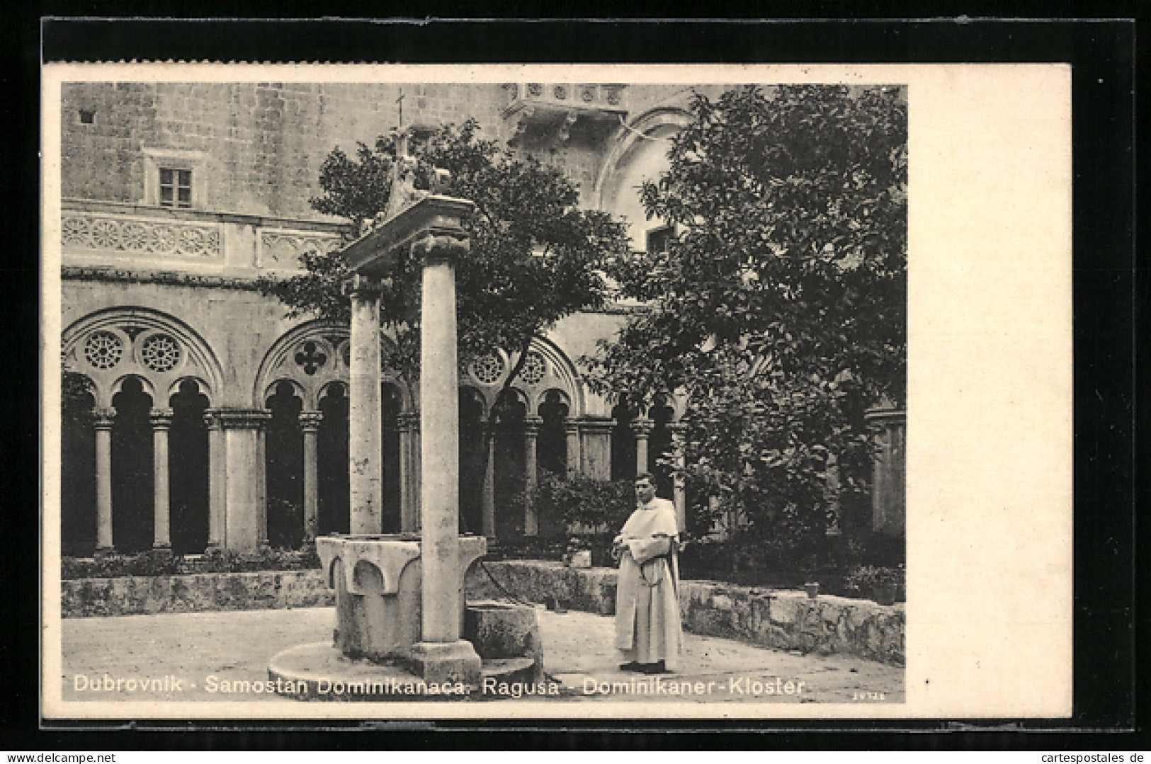 AK Ragusa, Dominikaner-Kloster, Mönch Im Hof  - Croazia