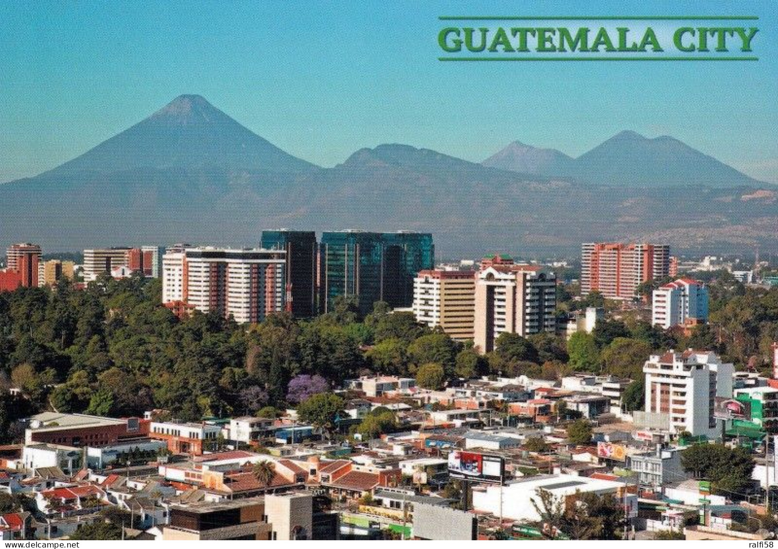 1 AK Guatemala * Blick Auf Die Hauptstadt Guatemala City - Luftbildaufnahme * - Guatemala
