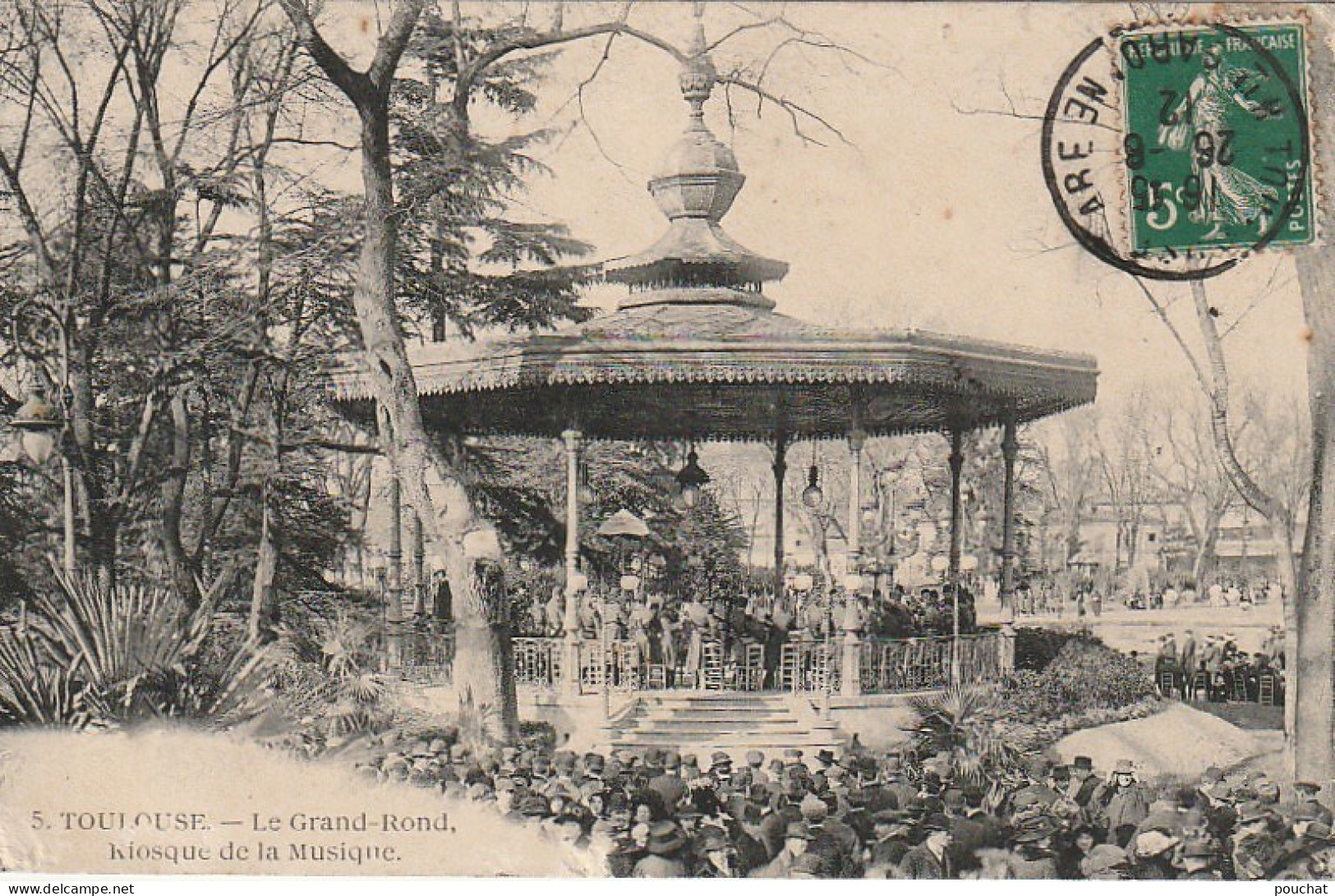 CE16 -(31) TOULOUSE  - LE GRAND ROND , KIOSQUE DE LA MUSIQUE  -  CONCERT MILITAIRE , SPECTATEURS  - 2 SCANS - Toulouse