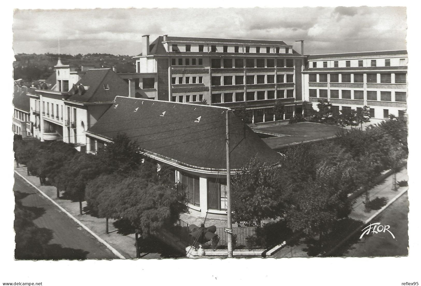 BRIVE LA GAILLARDE - Le Lycée - Brive La Gaillarde