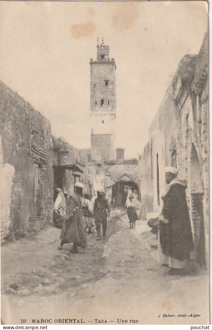 CE8 - MAROC ORIENTAL -  TAZA  -  UNE RUE - ANIMATION  -  2 SCANS - Otros & Sin Clasificación