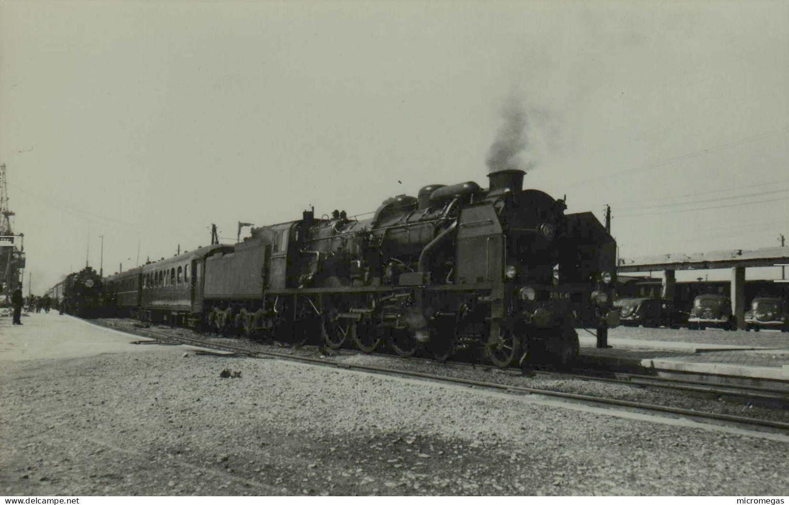 Le 62 "Flèche D'Or" Et Le 82 "Calais Méditerranée" - Photo G. Curtet, 27 Janvier 1950 - Treinen