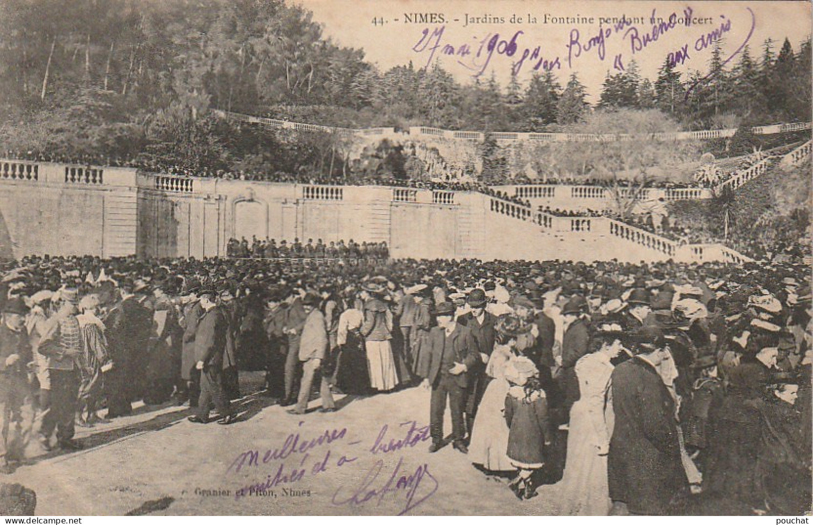 CE14 -(30) NIMES  - JARDINS DE LA FONTAINE PENDANT UN CONCERT - ANIMATION -  2 SCANS - Nîmes