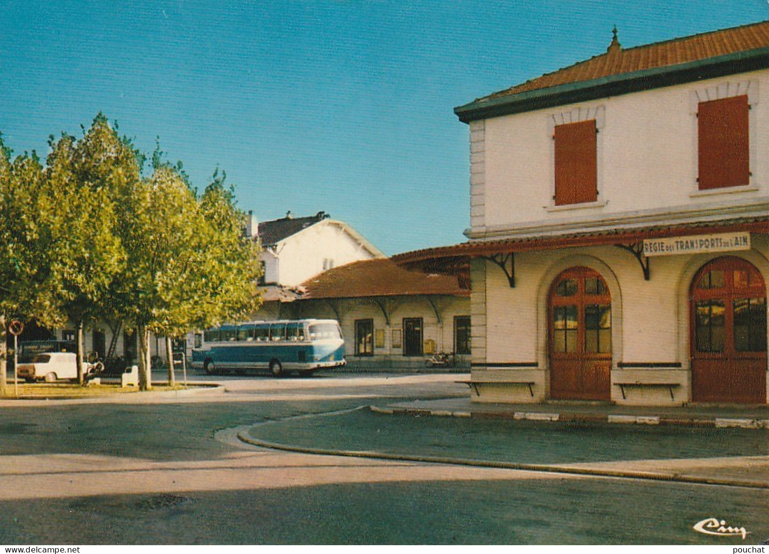 ALnw 3-(01) AMBERIEU EN BUGEY - LA GARE - AUTOCAR - 2 SCANS - Non Classificati