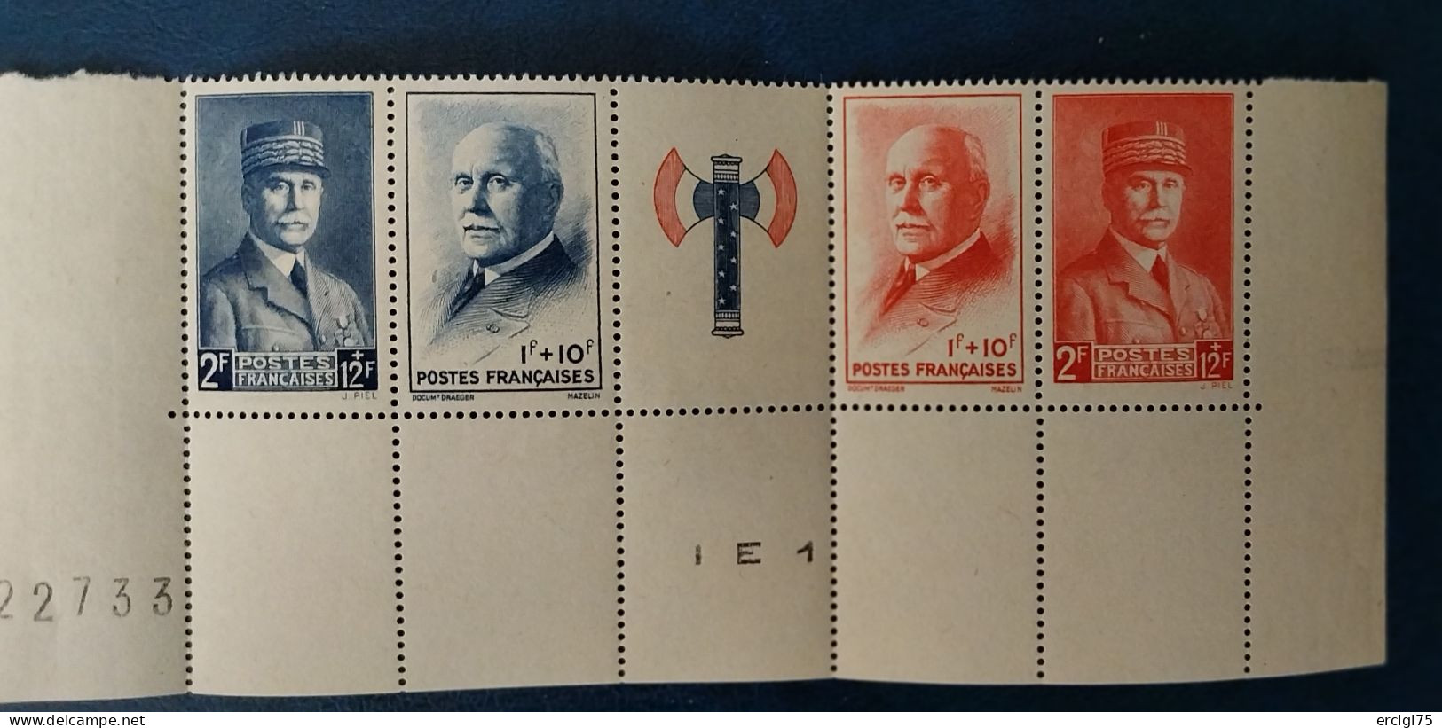 1943 : Au Profit Du Secours National - Bande De Quatre Timbres, Avec Francisque Centrale (n° 568 à 571) - NSC - Neufs