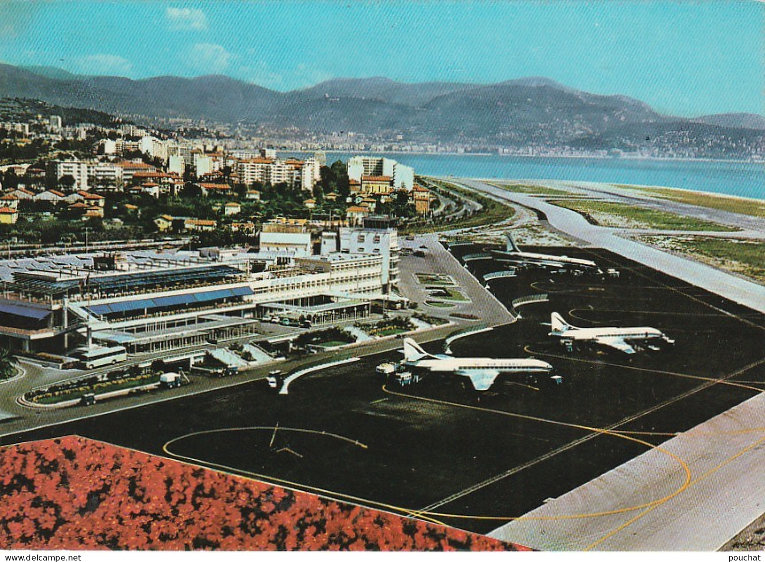 ALnw 8-(06) VUE AERIENNE DE L' AEROPORT NICE COTE D' AZUR - 2 SCANS - Luchtvaart - Luchthaven