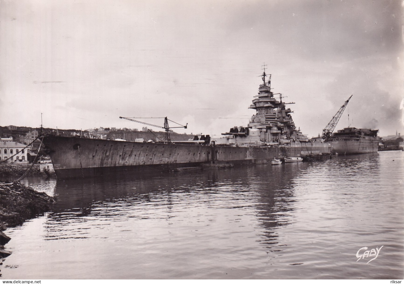 BATEAU DE GUERRE(RICHELIEU) BREST - Warships