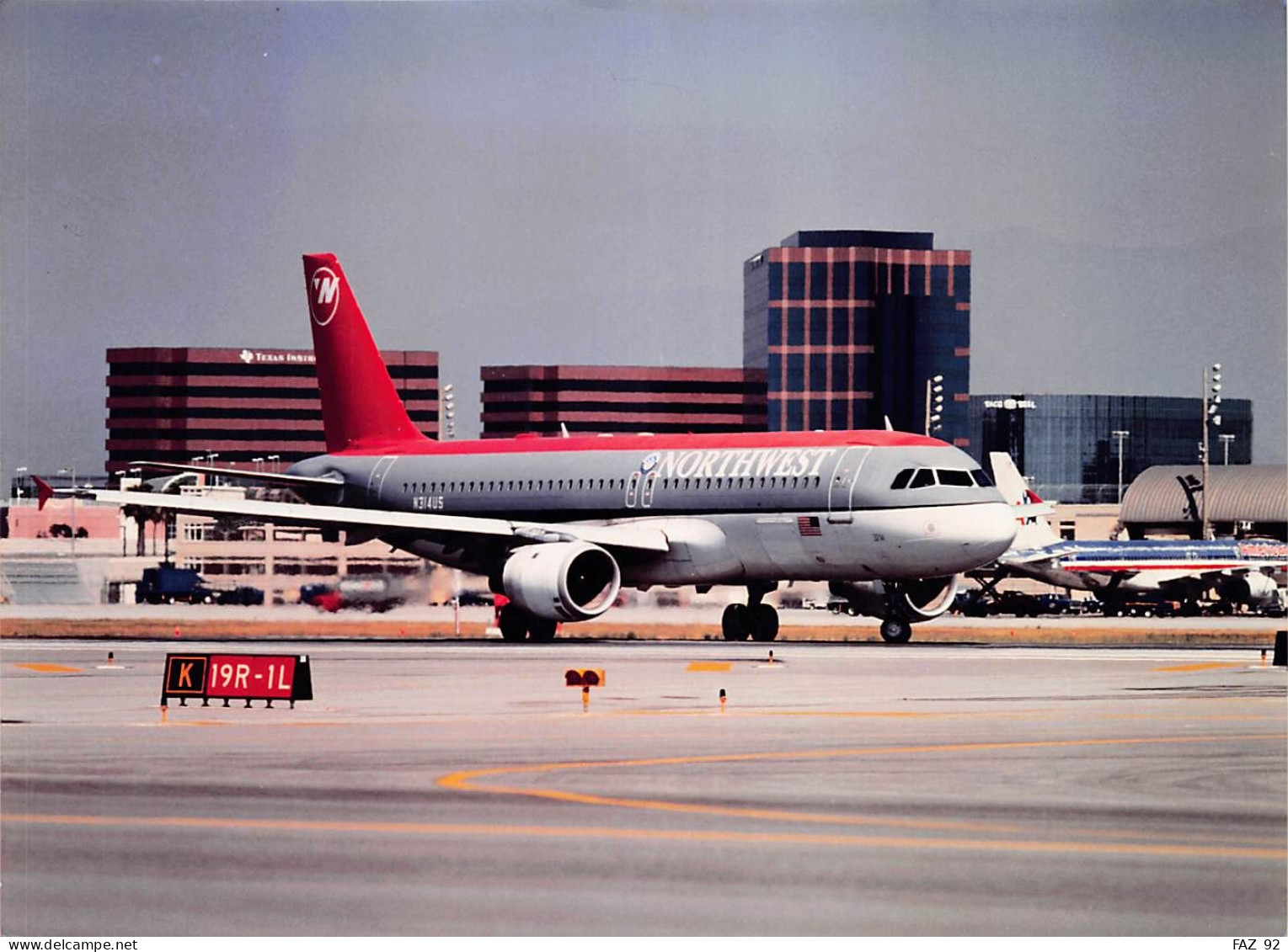 Airbus A321 In Northwest Colours - 180 X 130 Mm. - Photo Presse Originale - Luftfahrt