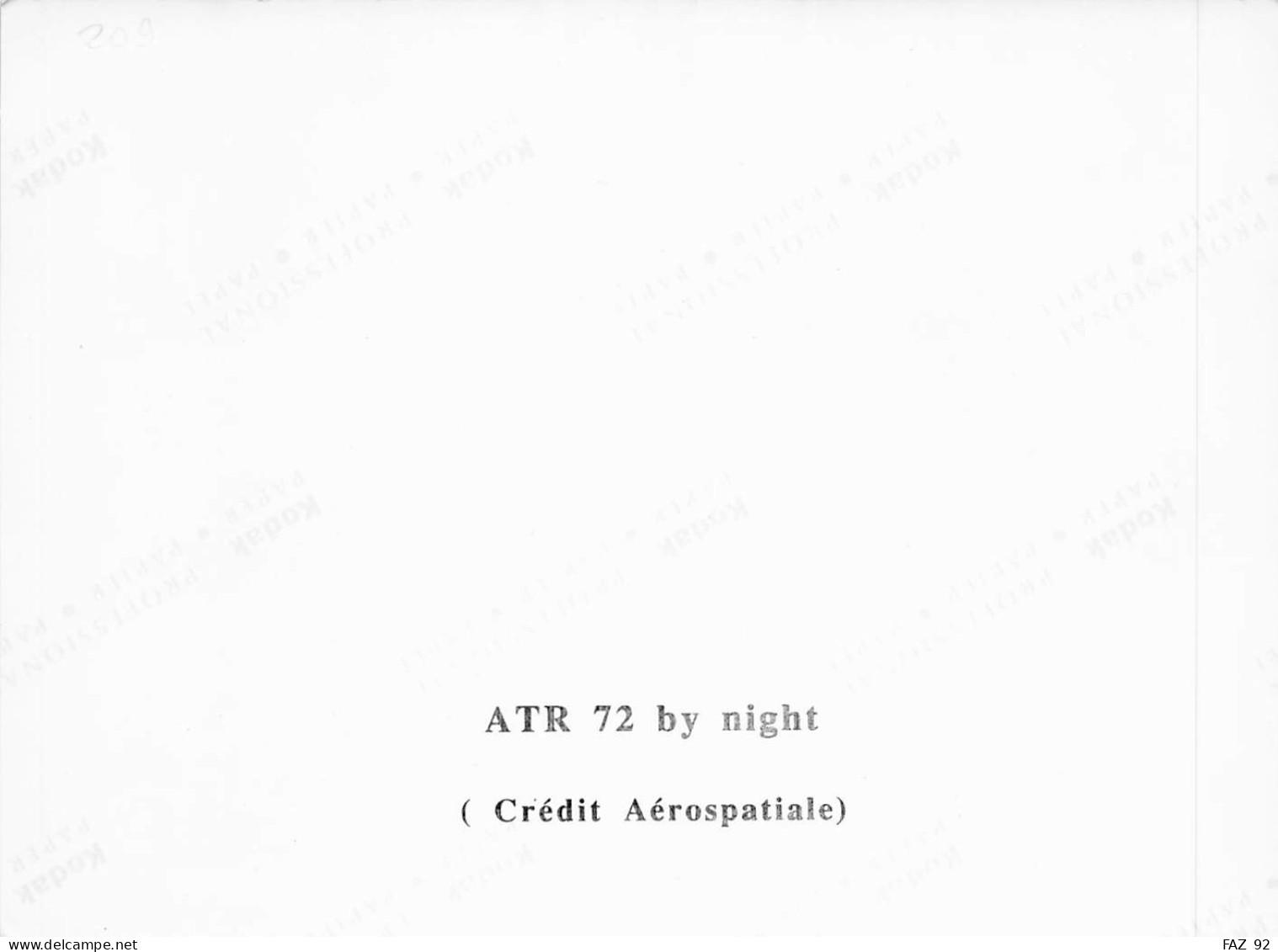 ATR 72 By Night - 180 X 130 Mm. - Photo Presse Originale - Luchtvaart