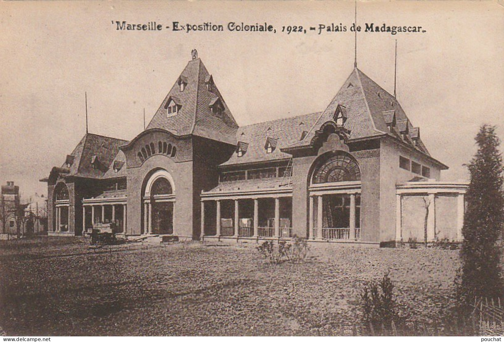 ALnw 16-(13) MARSEILLE - EXPOSITION COLONIALE 1922 - PALAIS DE MADAGASCAR - 2 SCANS - Colonial Exhibitions 1906 - 1922