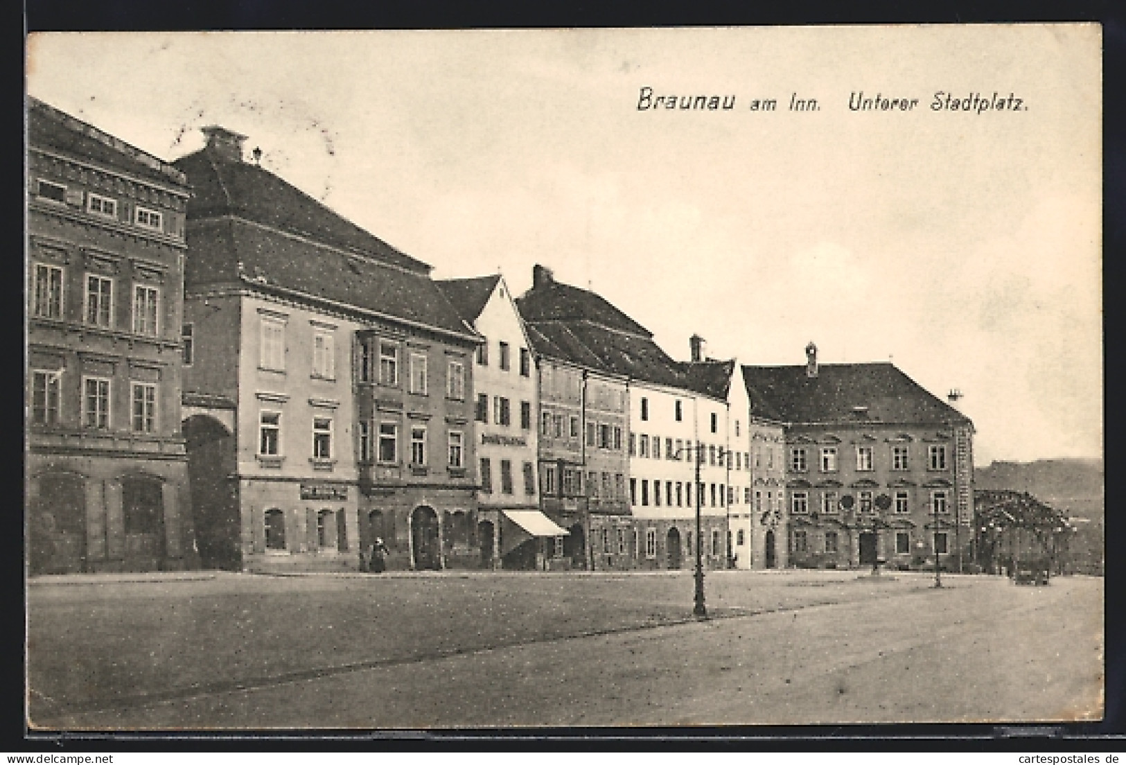 AK Braunau Am Inn, Unterer Stadtplatz Mit Geschäften  - Other & Unclassified