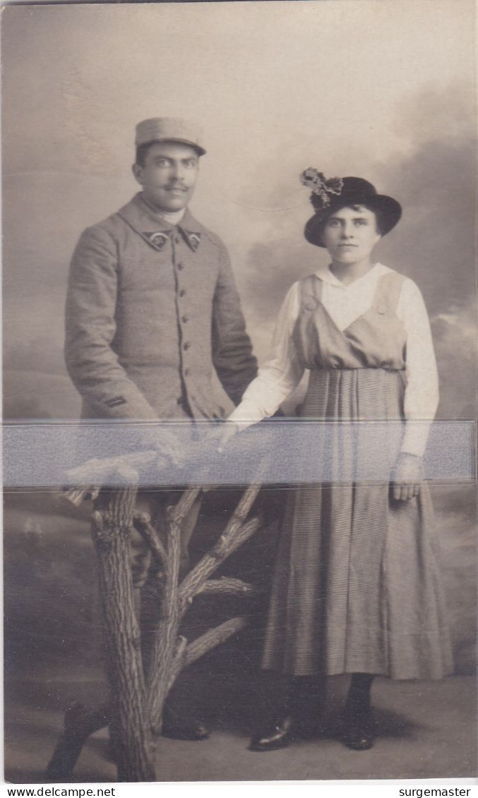 CPA A IDENTIFIER PHOTO COUPLE MILITAIRE DU 31ème - A Identifier