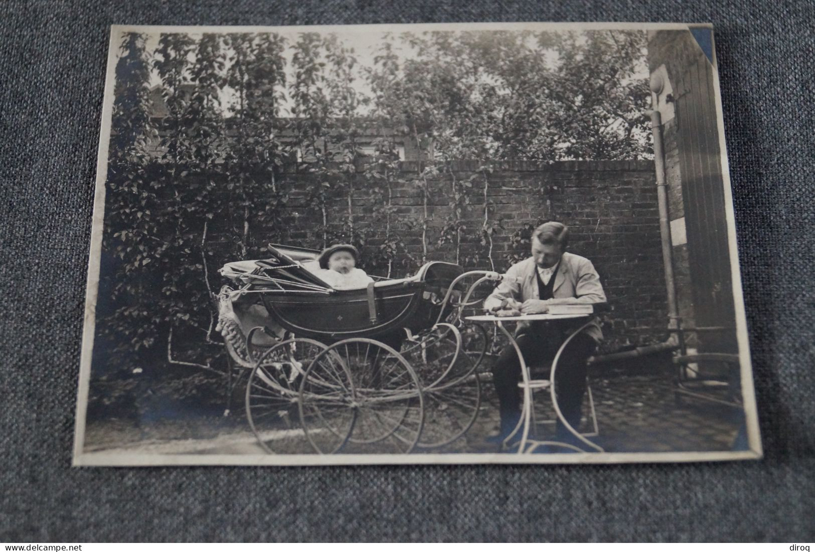 Superbe Ancienne Photo,Gilly,voiture D'enfant D'époque 1908,  11 Cm. Sur 8,5 Cm , - Persone Anonimi