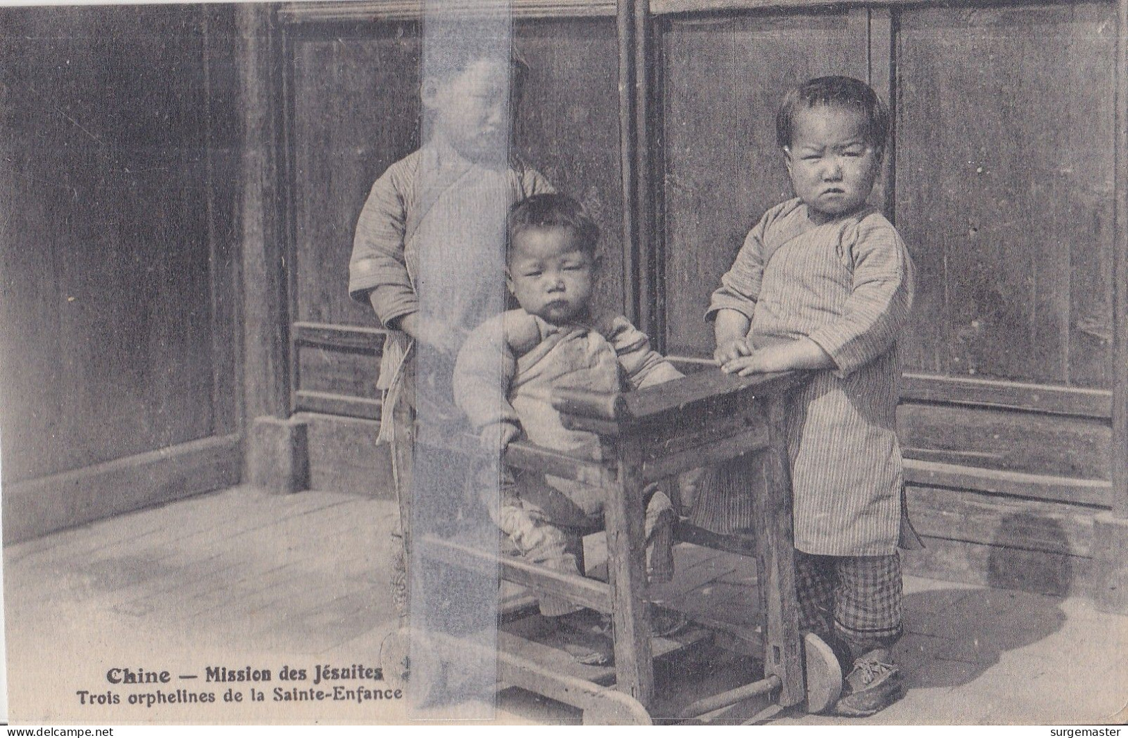 CPA CHINE MISSION DES JESUITES TROIS ORPHELINS - China