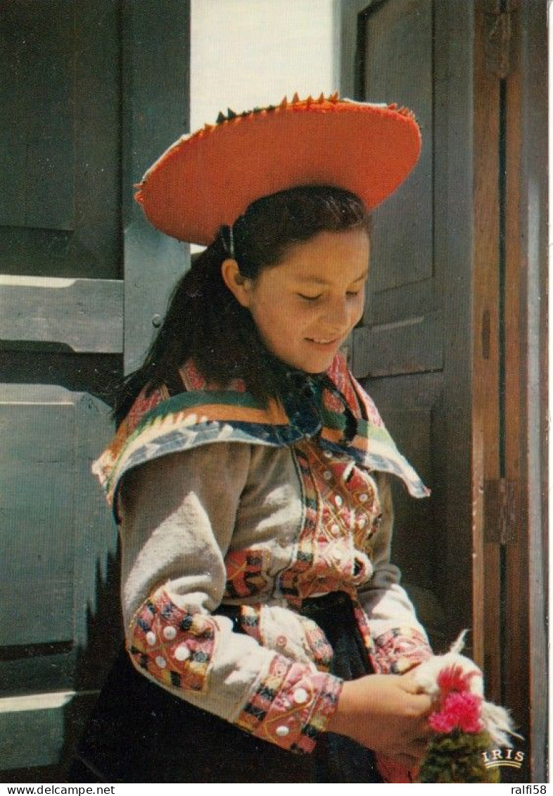 1 AK Peru * Fillette En Costume Traditionnel - Kleines Mädchen In Traditioneller Tracht - IRIS Karte * - Peru