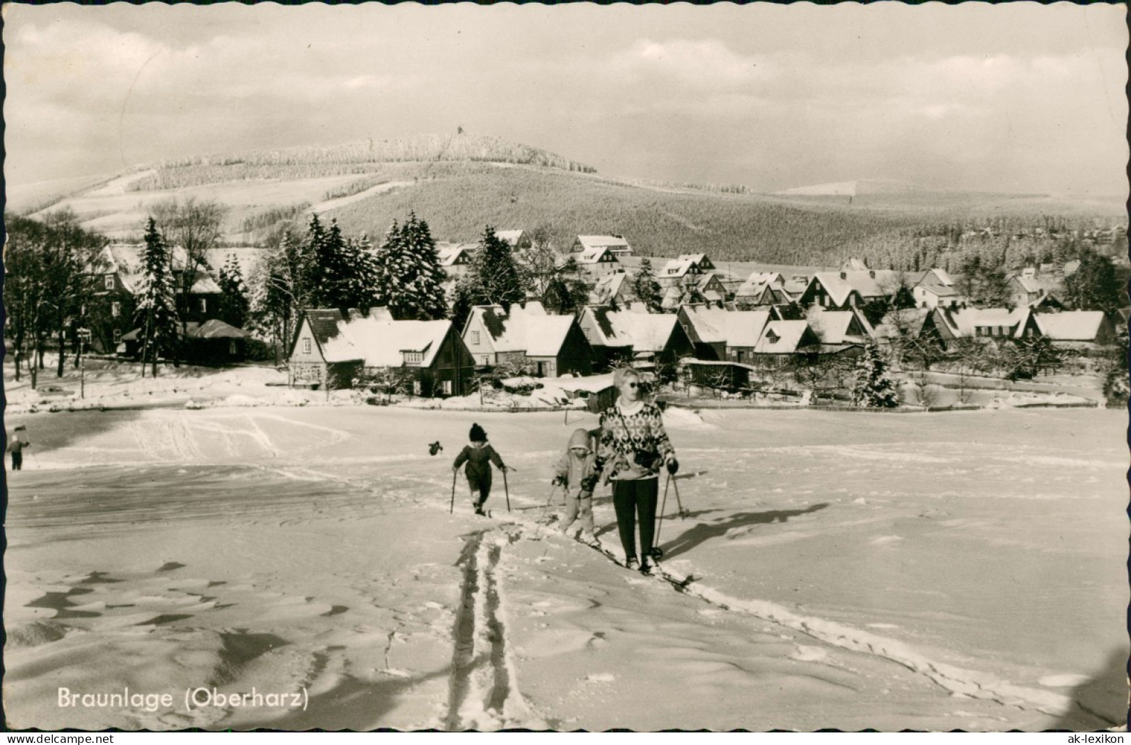Ansichtskarte Braunlage Panorama-Ansicht, Frau Mit Kindern Auf Ski 1962 - Braunlage