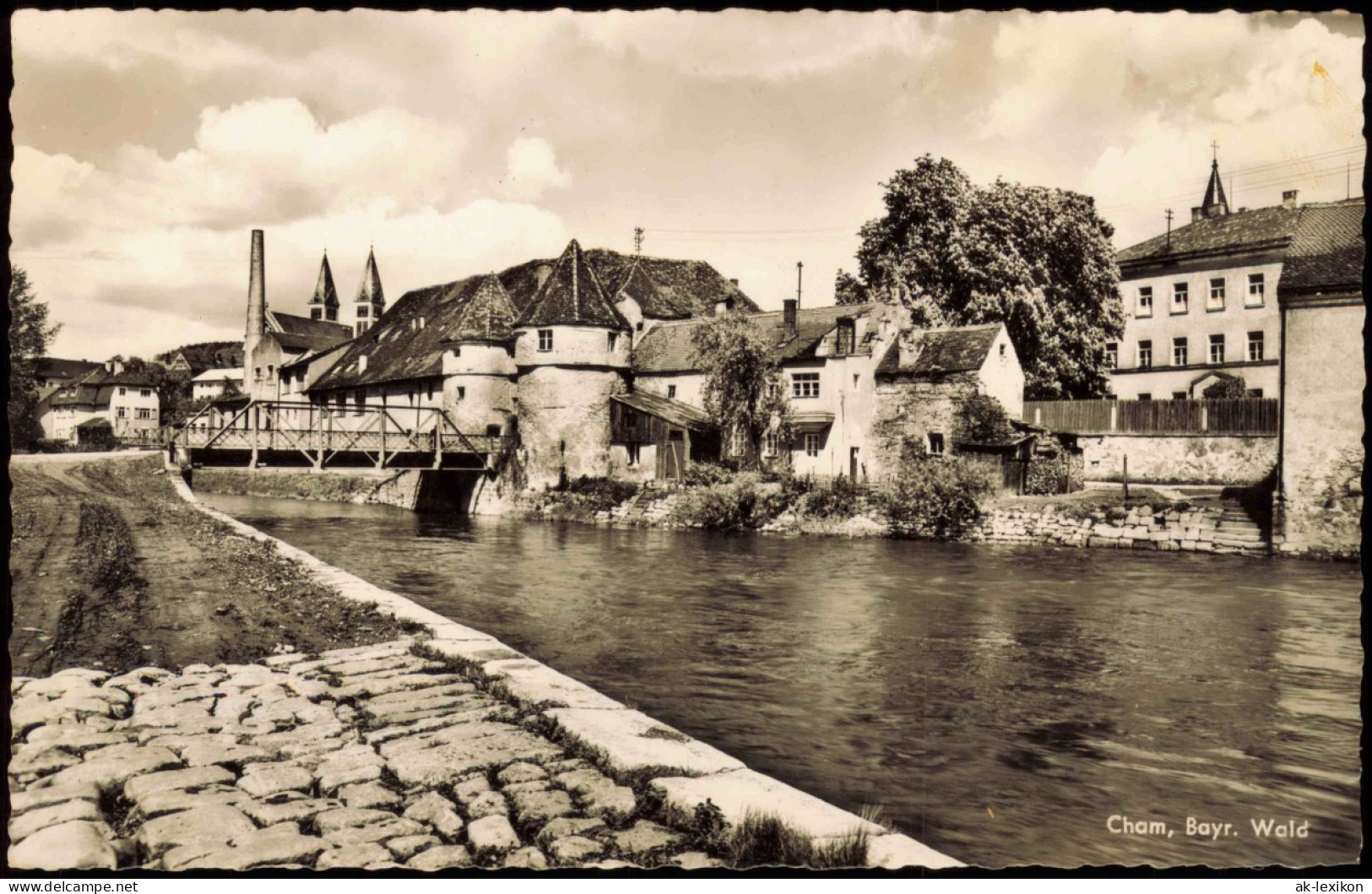 Ansichtskarte Cham (Oberpfalz) Flußpartie, Brücke - Stadt 1961 - Other & Unclassified