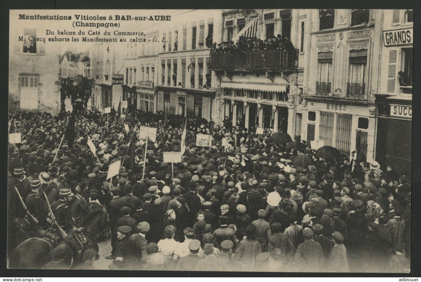 Manifestations Viticoles Champagne "Balcon Du Café Du Commerce, M. CHECQ" Lire Suite - Bar-sur-Aube