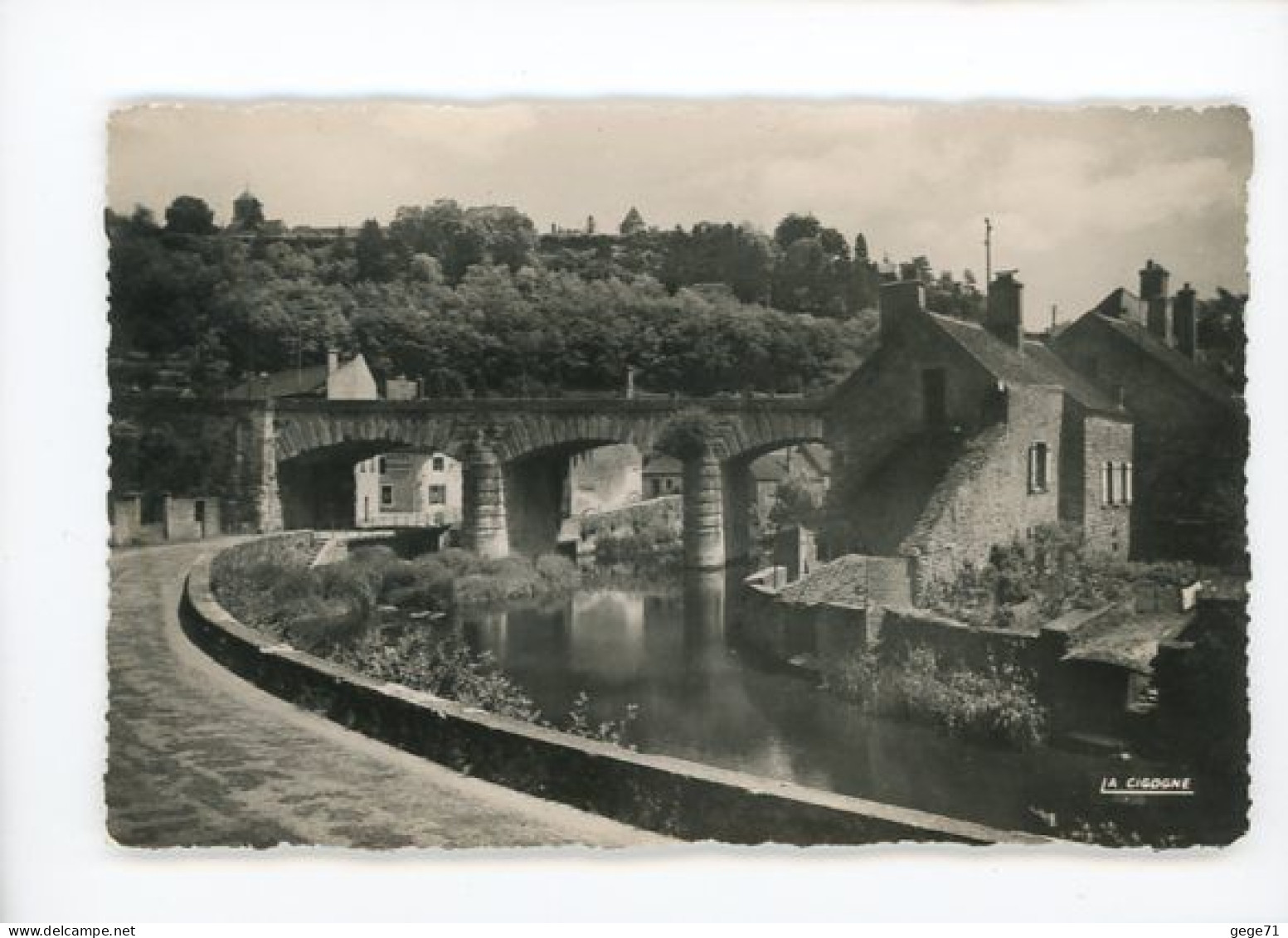 Avallon - Le Pont - Avallon