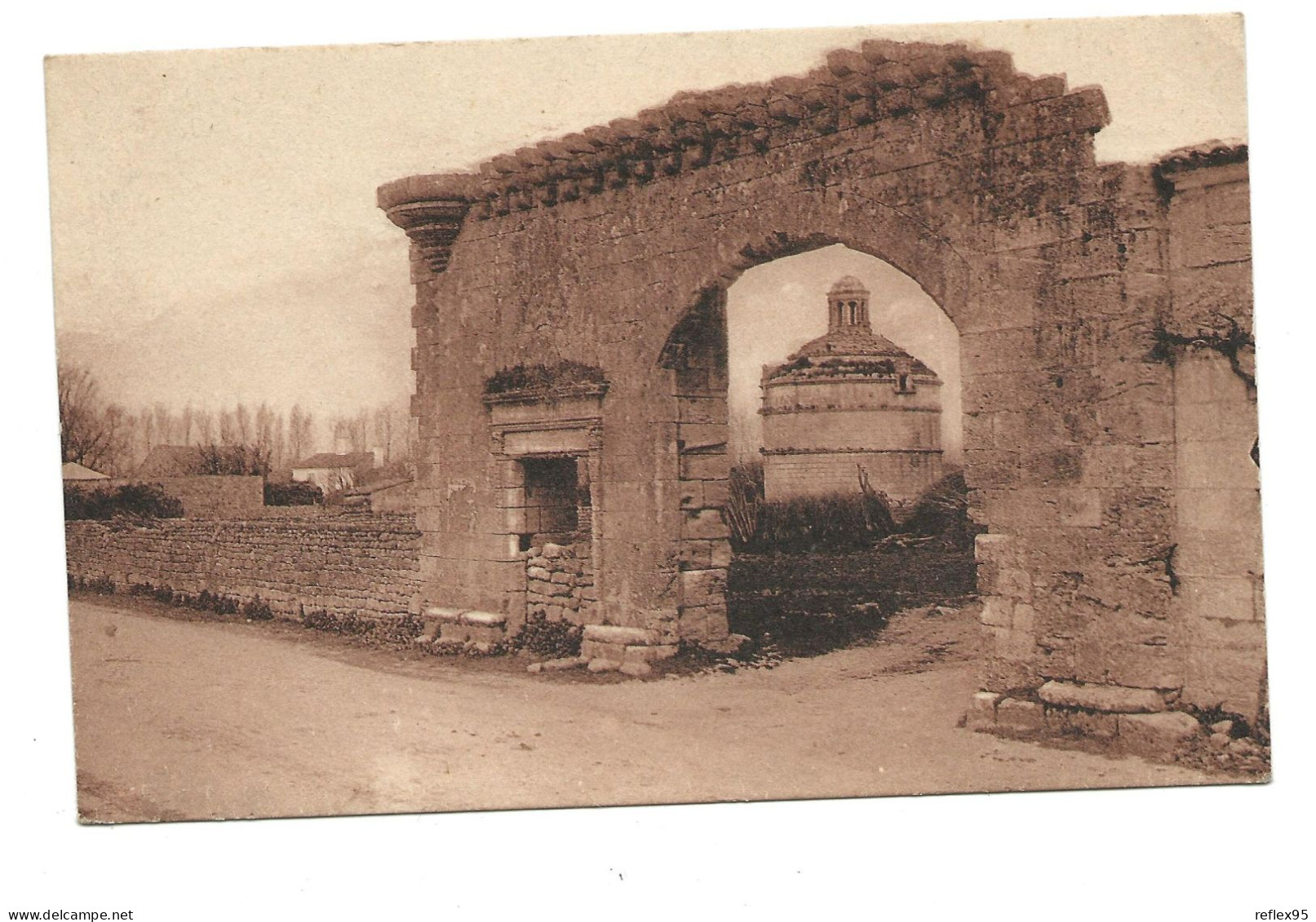 SAINT AGNANT LES MARAIS - Restes Du Prieuré De Saint Sauveur De Moustier Neuf - Autres & Non Classés