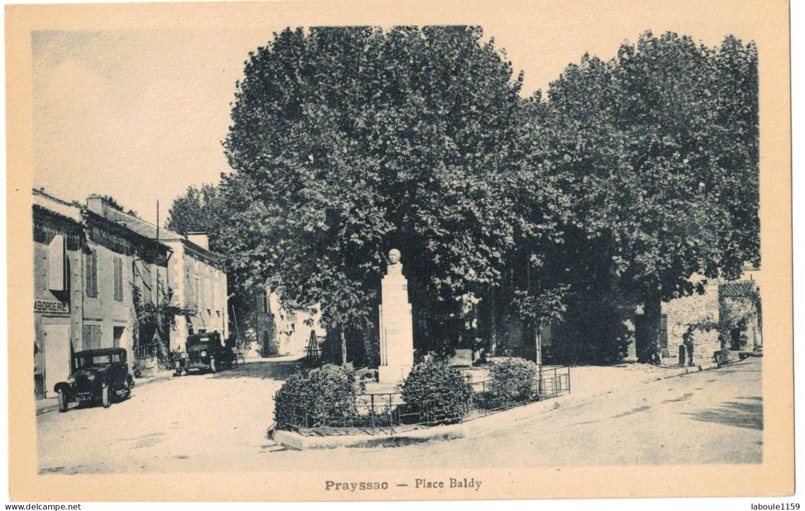 46 LOT PRAYSSAC PLACE BALDY -  PLAN AVEC ANCIENNE VOITURE RENAULT ET MONUMENT AUX MORTS - Sonstige & Ohne Zuordnung