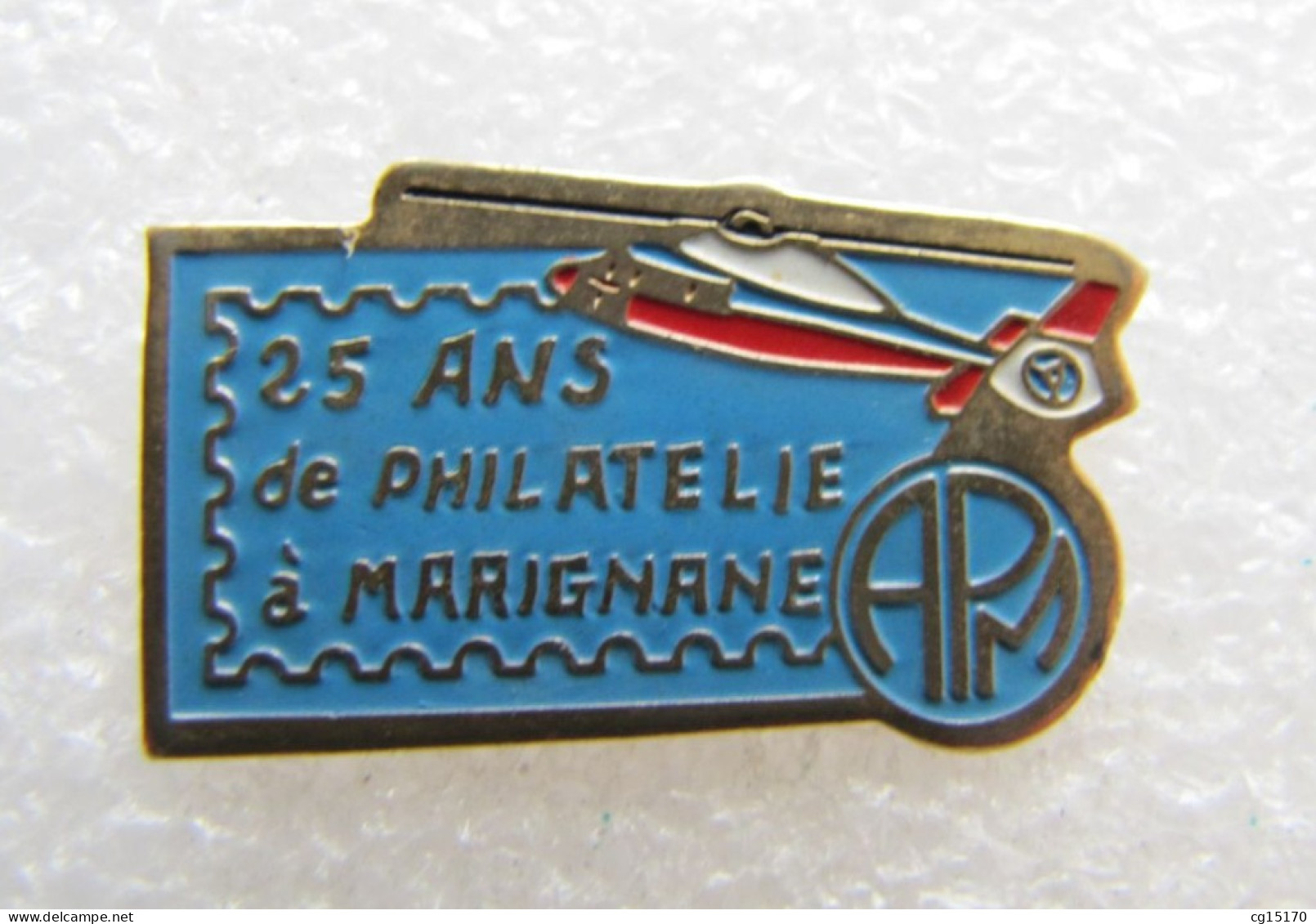 PIN'S  APM MARIGNANE  25 ANS DE PHILATÉLIE  HÉLICOPTÈRE - Villes