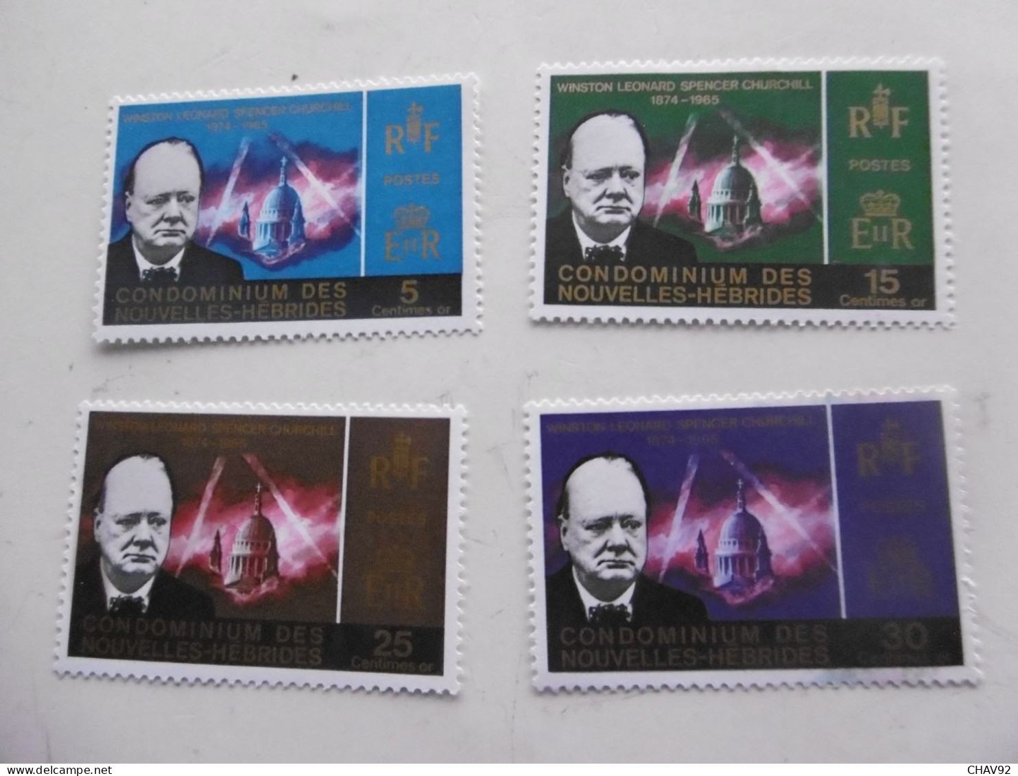 NOUVELLES HEBRIDES     P227/229 ET 230/233 * *    MORT DE WINSTON CHURCHILL - Unused Stamps