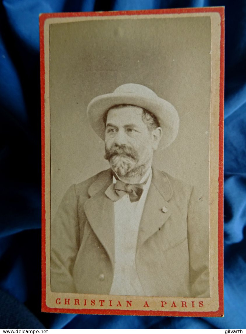 Photo CDV Christian à Paris  Homme (Comte Xavier Lacombe De La Tour) Portant Un Chapeau CA 1875 - L679B - Anciennes (Av. 1900)