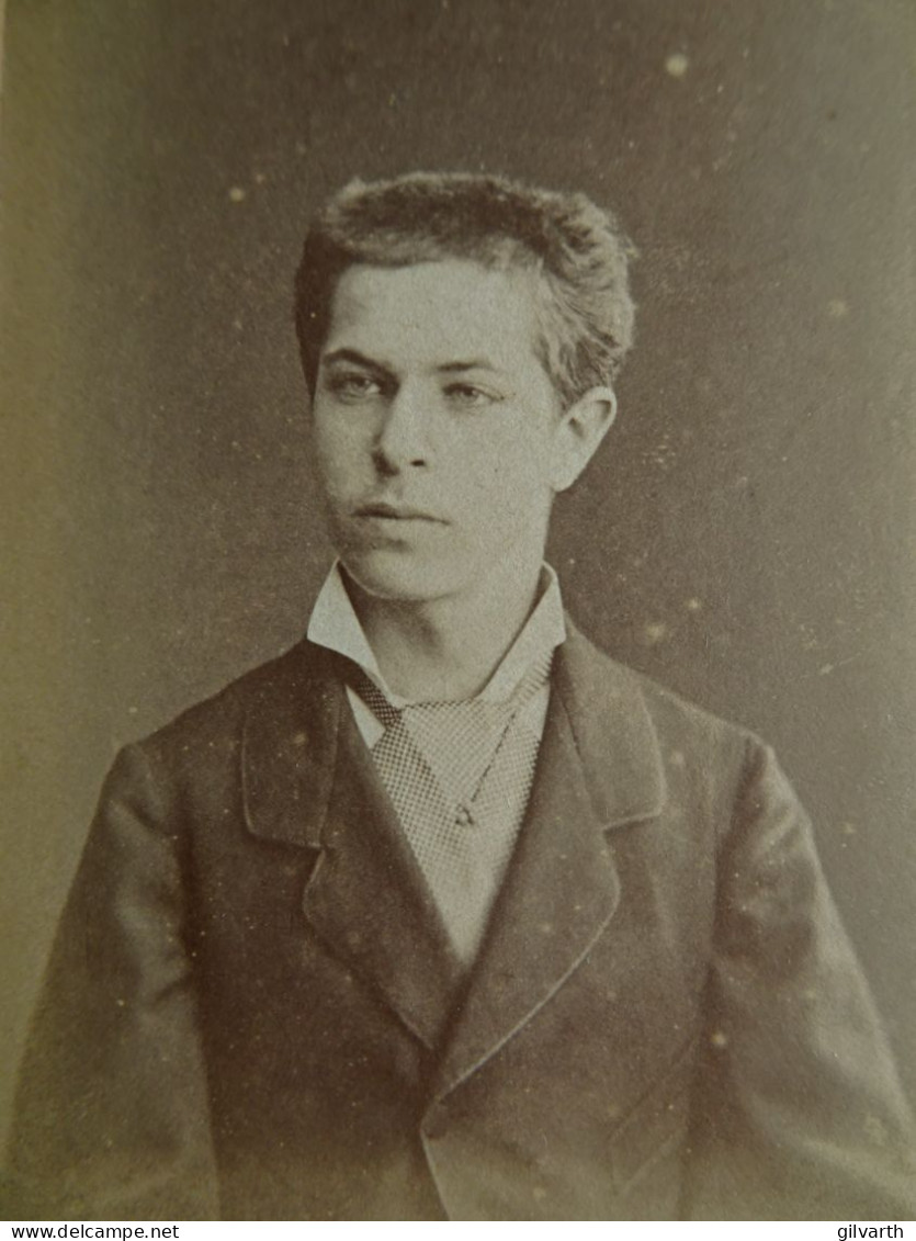 Photo CDV Christian à Paris  Jeune Homme (Ernest Ou Jean Lacombe De La Tour) CA 1875 - L679B - Old (before 1900)