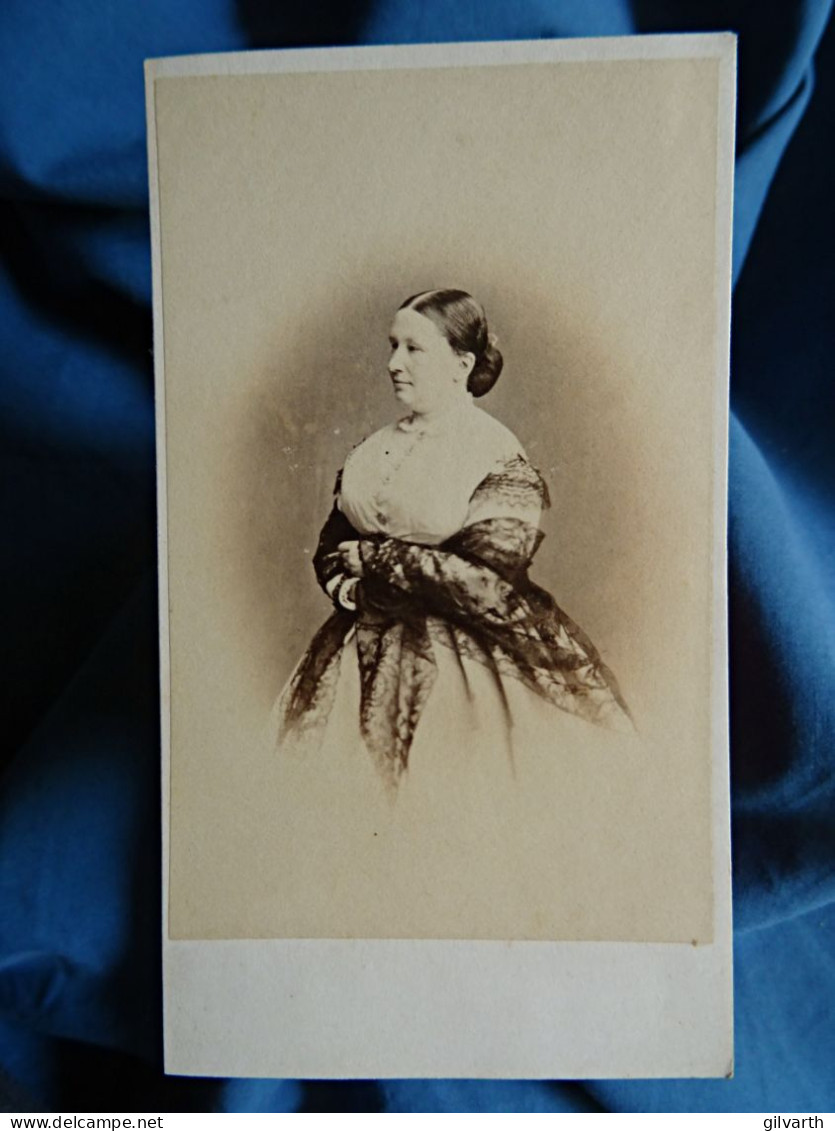 Photo CDV Barthélemy à Nancy  Femme Corpulente élégante  Châle En Dentelle  Sec. Emp. CA 1865 - L679B - Anciennes (Av. 1900)