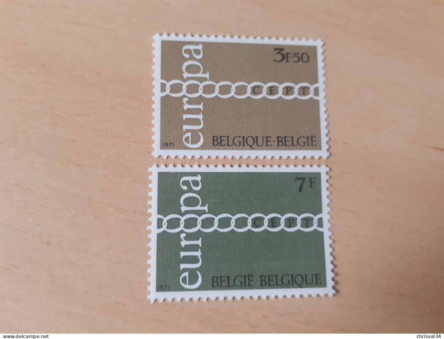 TIMBRES    BELGIQUE     ANNEE   1971    N  1578 / 1579     COTE  2,00  EUROS   NEUFS  LUXE** - Ongebruikt