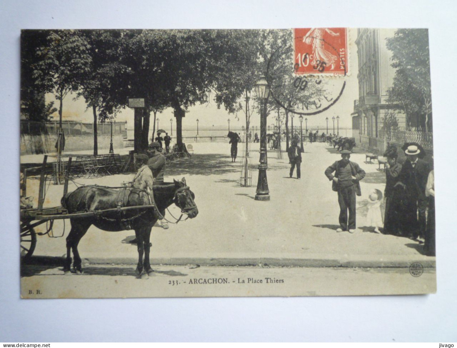 2024 -1579  ARCACHON  (Gironde)  :  La Place THIERS  1909   XXX - Arcachon