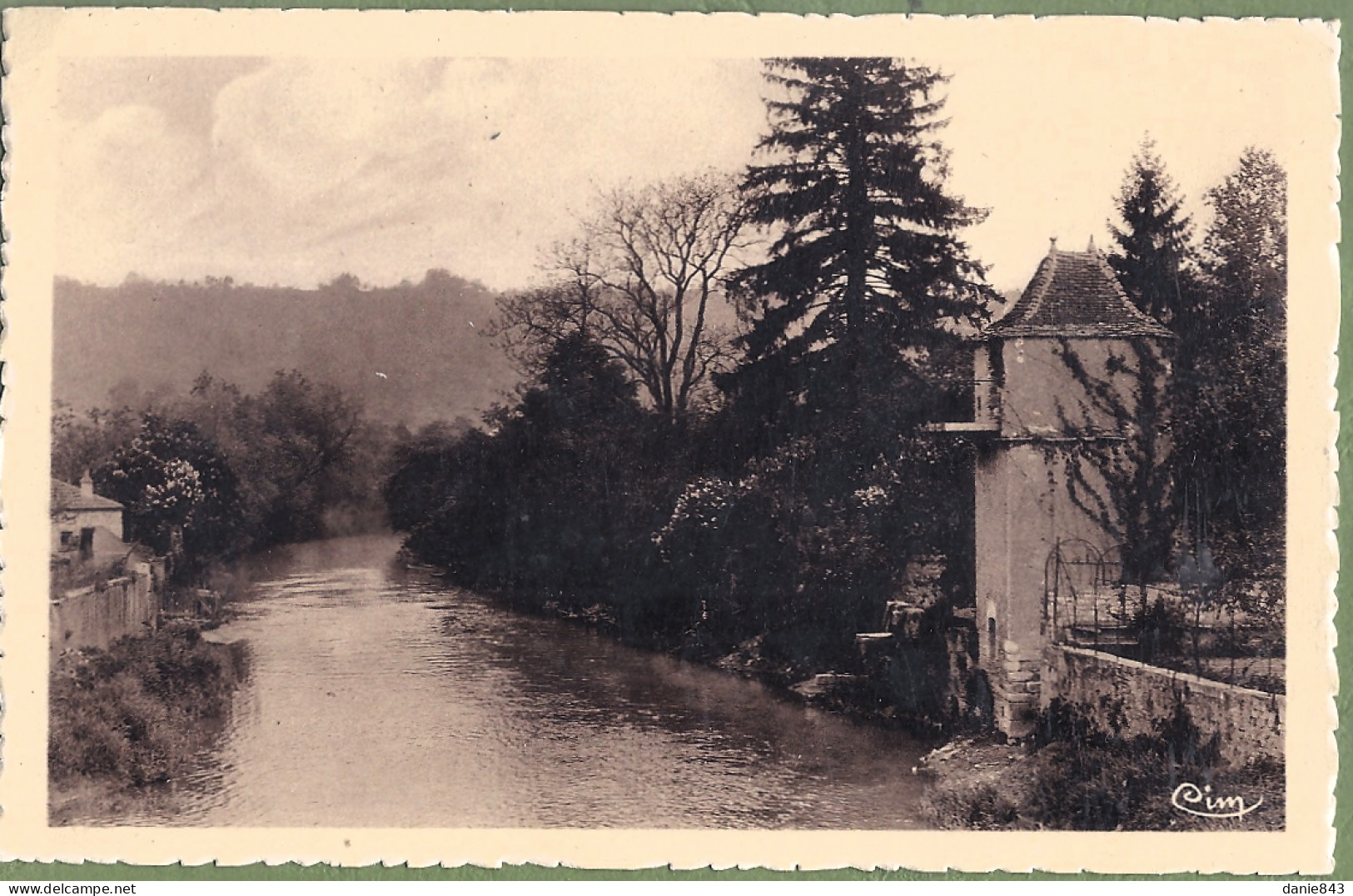 CPA - COTE D'OR - MONTBARD - LA BRENNE VUE DU PONT - Montbard