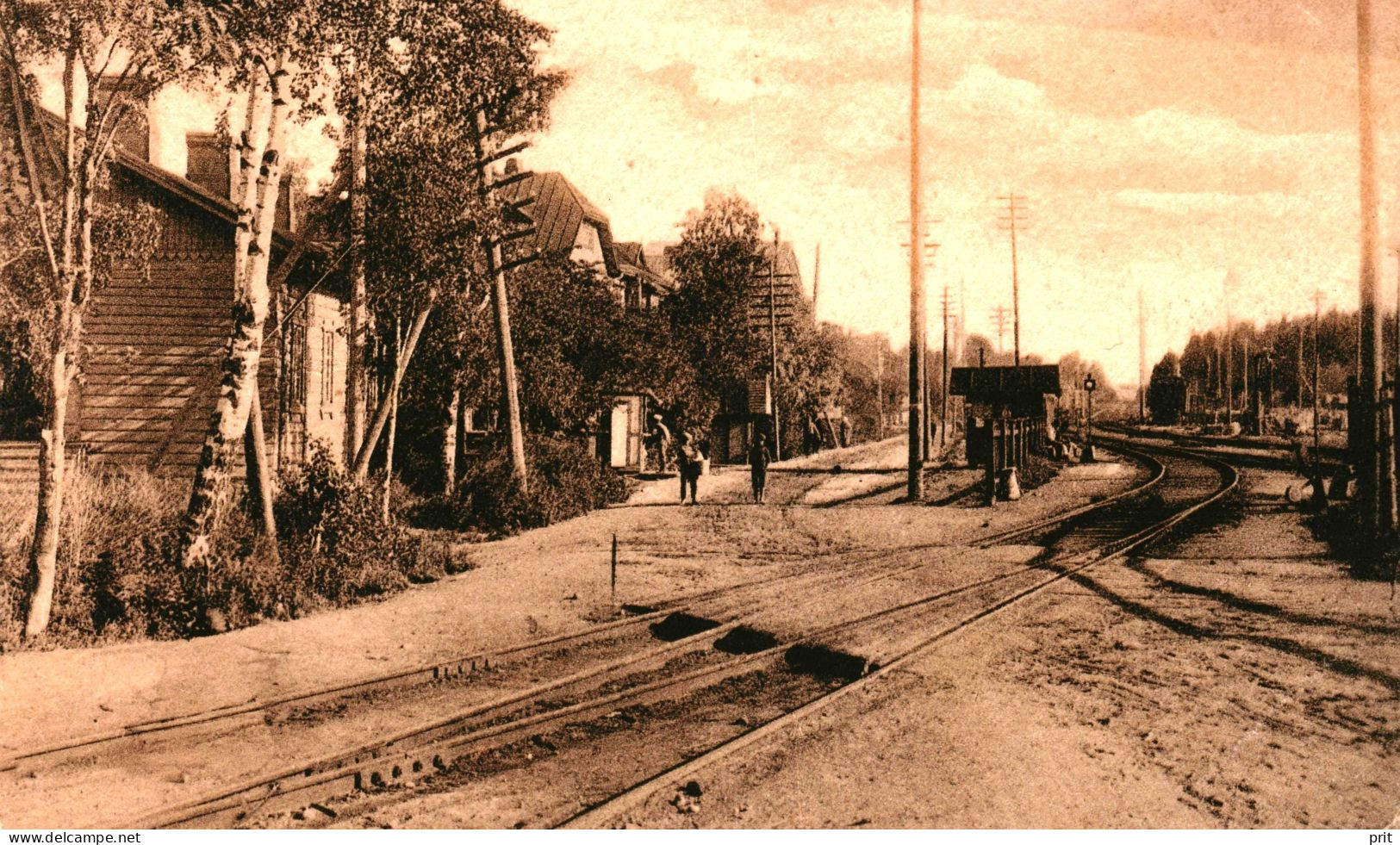 Riihimäki Railway Station Railway Lines  Finland 1910s Unused Real Photo Postcard. Publisher Rautatiekirjakauppa O.Y. - Finlande