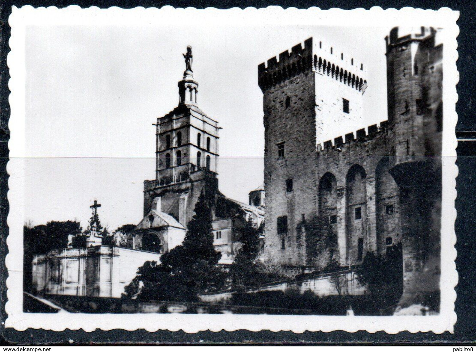 FRANCE FRANCIA AVIGNON LE PALAIS DES PAPES TOUR CAMPANE ET NOTRE-DAME DES DOMS CARTE CARD CARTOLINA UNUSED NUOVA - Autres & Non Classés