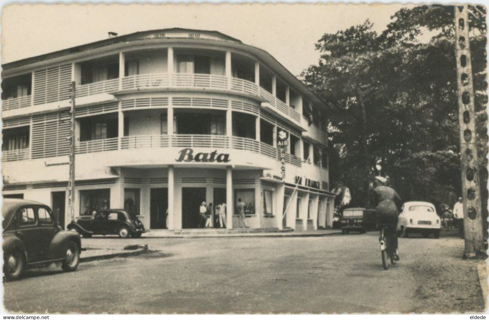 Real Photo Bureau Air France    Pub Chaussures Bata  Simca Aronde Traction Citroen Land Rover - Autres & Non Classés