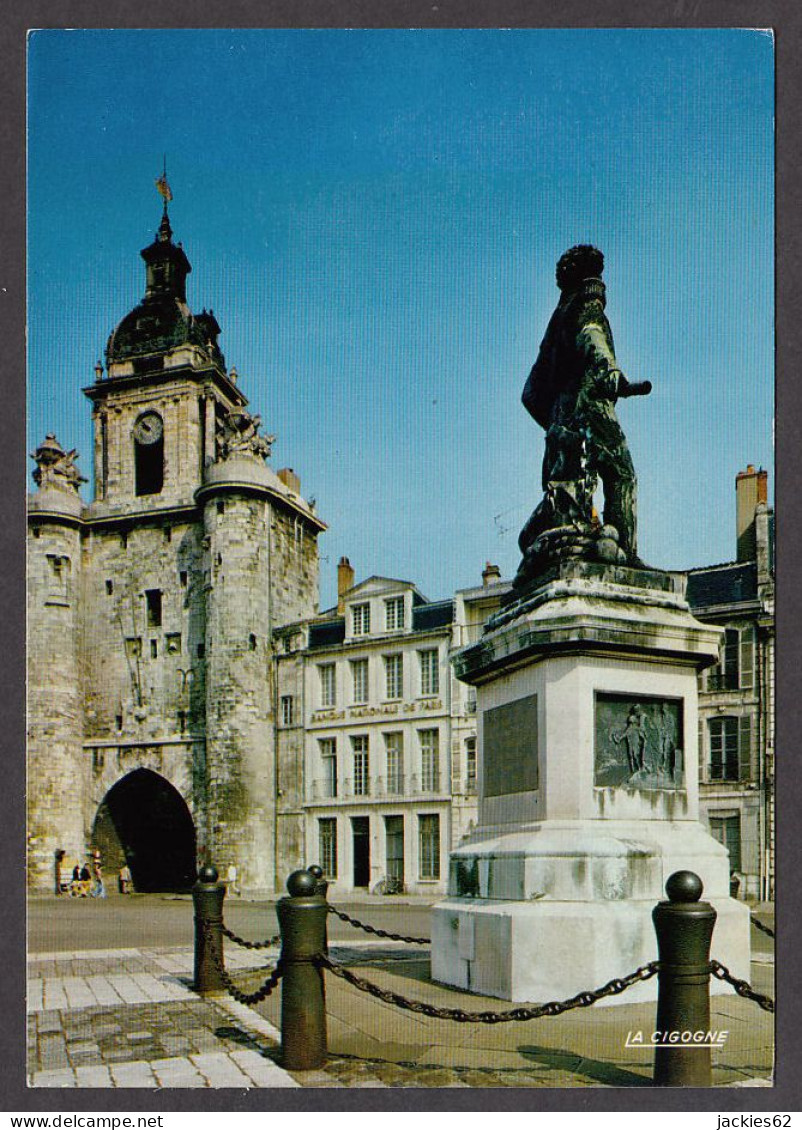 075309/ LA ROCHELLE, La Grosse Horloge Et La Statue De L'Amiral Duperré - La Rochelle