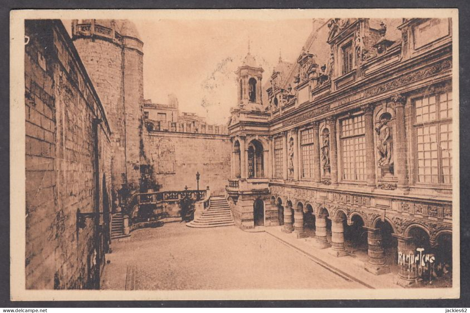 125591/ LA ROCHELLE, Cour De L'Hôtel De Ville - La Rochelle