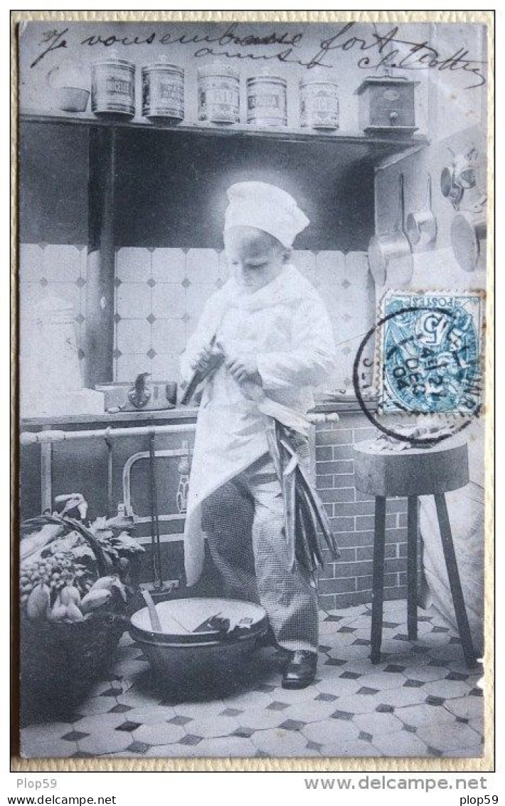 Cpa Ak Pk Enfant Cuisinier Série Cuisine Fourneau Marmiton .nettoyage Des Poireaux.2 Scans.dos Simple..1903 Pots à épice - Autres & Non Classés